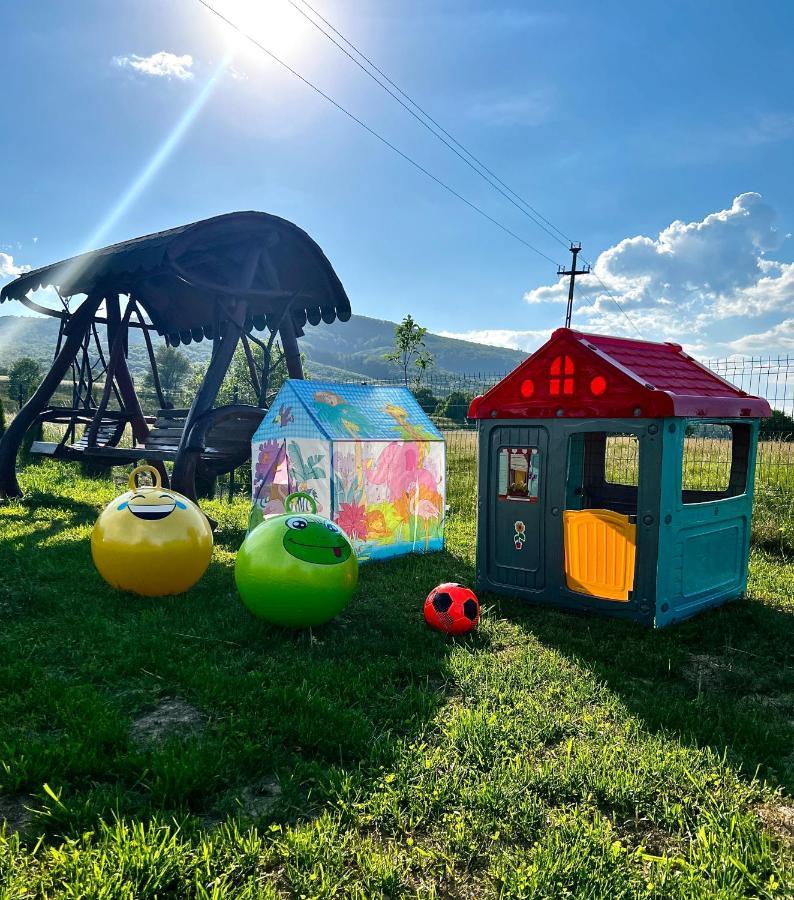 A-Frame Bucovina- Paradis Bucovinean Capu Cîmpului Kültér fotó
